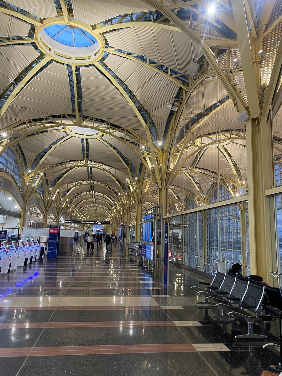 theTimeScribe's tweet photo. Wrapping a great day at one of my very favorite airports in the world, @Reagan_Airport, having started a very exciting new project with @Wondrium. Hoping for many happy returns! 

@Pastpreservers https://t.co/55U3pNLlDp