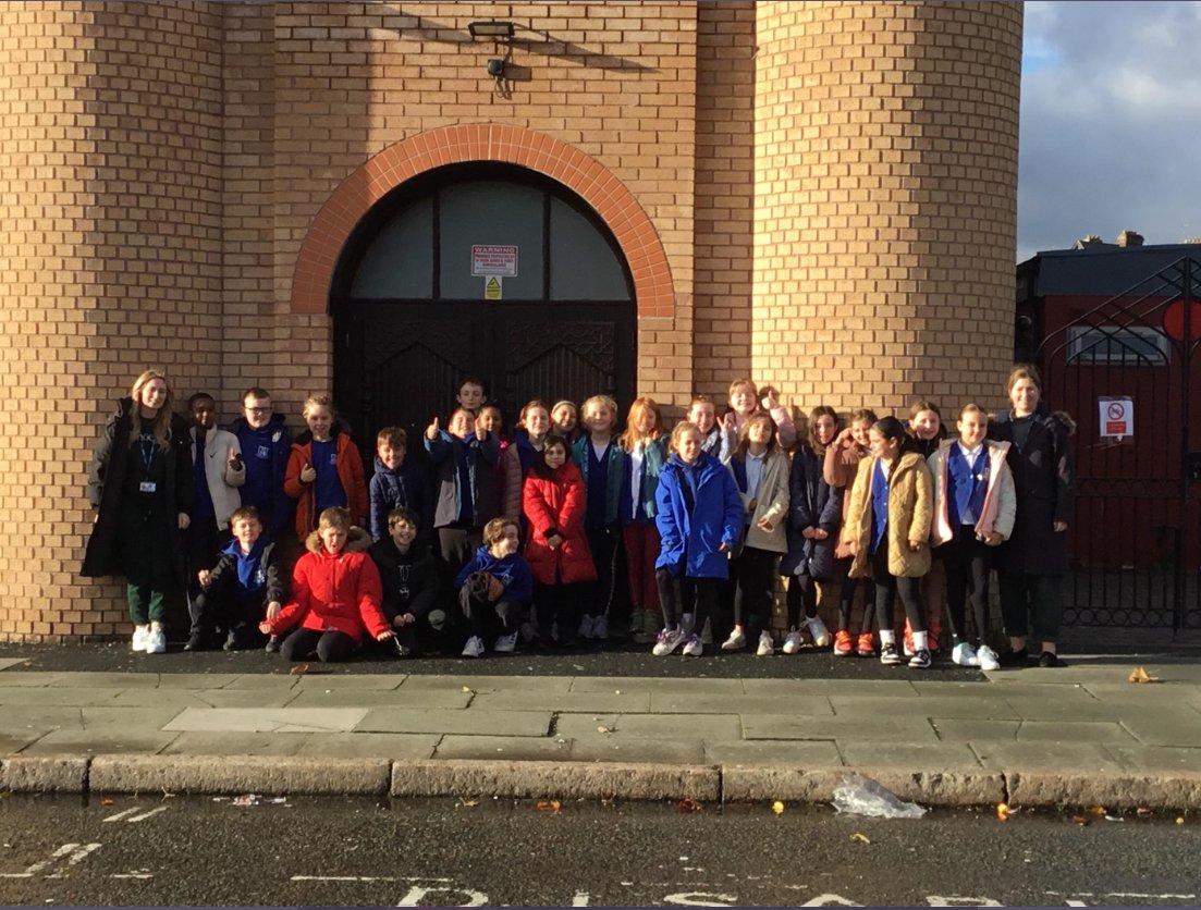 st_michaels_ham's tweet photo. Year 5 enjoyed a wonderful and informative visit to Al-Rahma mosque this morning. A big thank you to Abdul Nase for being our guide and making it a fun and engaging experience. #SMITHRE #SMITHSMSC https://t.co/8tN3Tzd2Sv