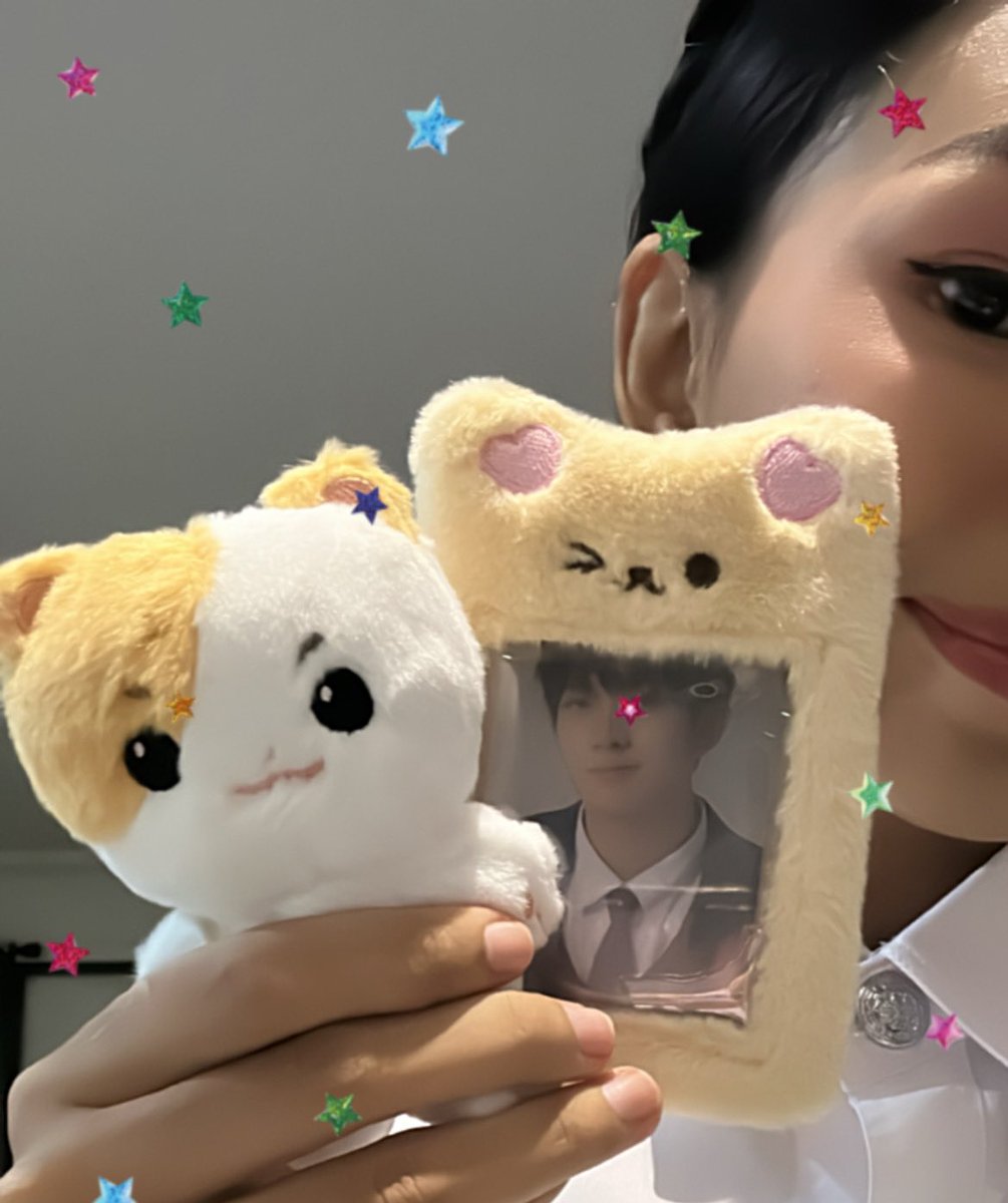 Leekirummi's tweet photo. Today I’m Graduation 🎓💐✨
#graduation #SU76 #FT28 #ENTECH28 https://t.co/XhY6YGZ2gV
