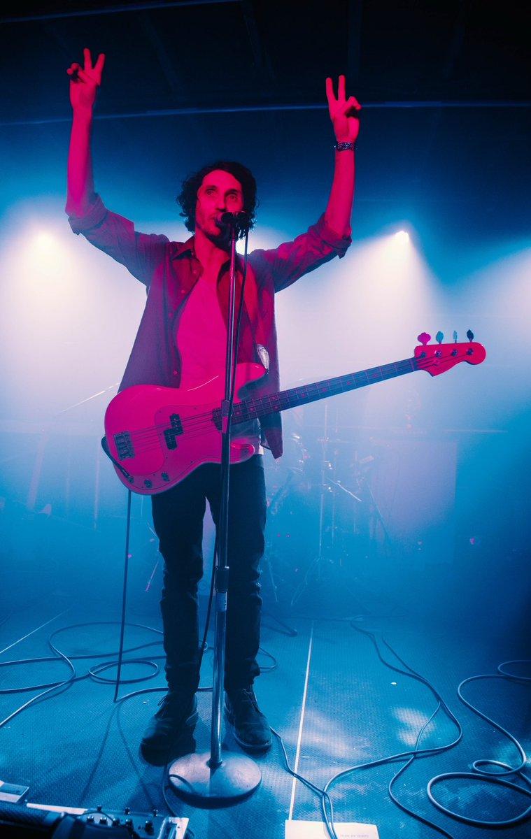 I will never forget last night.
Thank you Philly ❤️🪩✨
Massive appreciation to Warehouse On Watts / <a href="/Swrvy/">SWARVY</a> / <a href="/q3whocares/">QThree</a> / @thebreaklooper / <a href="/thechromerodeo/">chrome rodeo</a> /
<a href="/davekisstweets/">Dave Kiss</a> 
📸✨: Uv Lucas