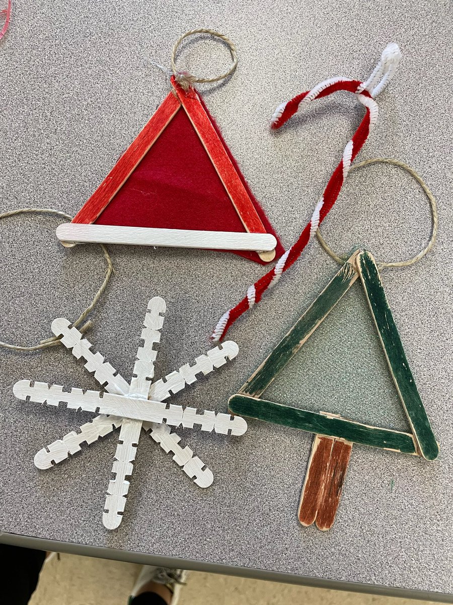 WestPointCTC's tweet photo. The West Point Christmas Parade will be here soon and Mrs. Black’s Engineering students are getting ready!! #WPCTC #WPCSD #CTE #TooMuchPoint https://t.co/nuHtrAodYb