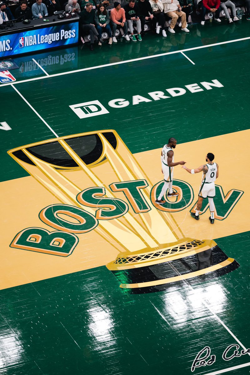 PasionBasketNBA's tweet photo. Esto es un SANTÍSIMO FOTÓN 📷🤯 https://t.co/iAAqqd5ykl