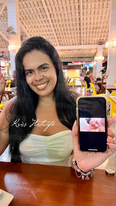 Voc&ecirc; sabia que a minha rainha tem perfil na @sejaprivacy tamb&eacute;m?  Vai conferir os conte&uacute;dos deliosos<a class="tags" target="_blank" title="On Twitter" href="/?out=eyJ0eXAiOiJKV1QiLCJhbGciOiJIUzUxMiJ9.eyJpYXQiOjE3MjQ3NDQwMDcsImlzcyI6InR3cG9ybnN0YXJzLmNvbSIsIm5iZiI6MTcyNDc0NDAwNywiZXhwIjoxNzU2MjgwMDA3LCJyZWRpcmVjdF91cmwiOiJodHRwczovL3R3aXR0ZXIuY29tL3NlamFwcml2YWN5In0.bhLS7JGP4hY0zue1PBmI4xYjeXgEr-1OuhvnAjpWPxCuwedqQm0CFzbjwzA6Q7DYOlVHvDjNMatYr0QxZzlaIw">@sejaprivacy</a><a href="/tag/humor"class="tags"><span>#humor</span></a><a href="/tag/casal"class="tags"><span>#casal</span></a>