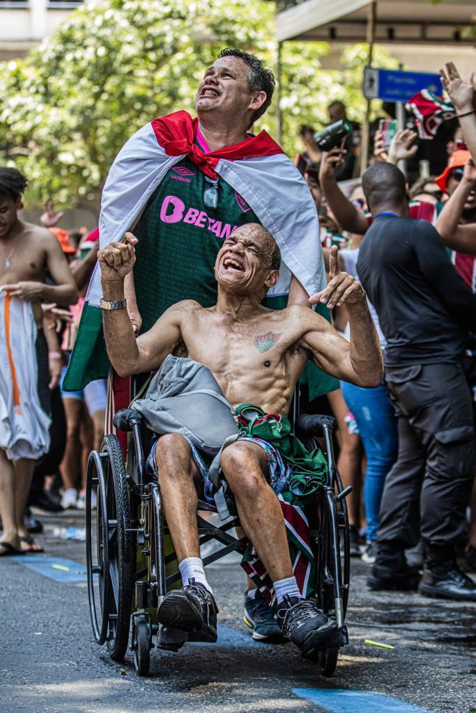 fluconha's tweet photo. Fala pessoal, estão organizando uma vaquinha pra ajudar o Deilton e precisam arrecadar R$9.500 pra comprar uma cadeira de rodas motorizada pra ele ter maior independência no dia a dia e acompanhar sua maior paixão que é o Fluzão!

Quem n tiver como ajudar com $ da uma moral no RT https://t.co/gVMSzejZi5