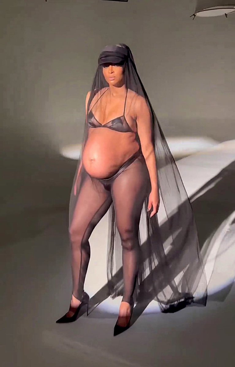Mama CiCi serving looks with her beautiful baby bump for Vogue Magazine 🔥😍. #MaternityShoot