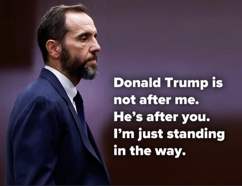 MDomino07's tweet image. This must have infuriated Treason Trump's attorneys. 4 hours later Jack Smith filed a superseding indictment in the documents case.