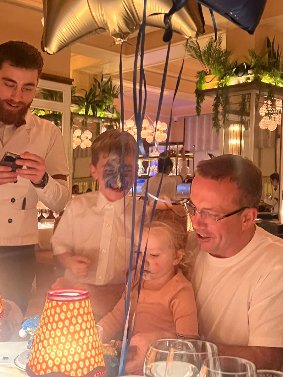alan_boggo's tweet image. ⁦@Steph_Boggan⁩ boss did Joseph like the cake 😂👌
