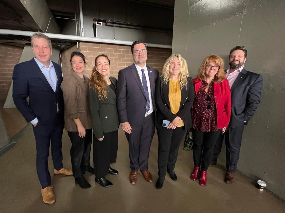 Karine Boivin Roy (@karineboivinroy) on Twitter photo Le Sommet de l’Est fut franc succès ! Une belle preuve de concertation pour le développement de l’Est de #MTL.
Félicitations à <a href="/CCEMontreal/">Chambre de commerce de l’Est de Montréal (CCEM)</a> !
Notre gouv a annoncé un 100 M$ pour la mise en valeur de terrains industriels dans l’Est. Merci <a href="/FEDuranceauCAQ/">France-Élaine Duranceau</a> et <a href="/MinFitzgibbon/">Pierre Fitzgibbon</a> 👏 Le Sommet de l’Est fut franc succès ! Une belle preuve de concertation pour le développement de l’Est de #MTL.
Félicitations à <a href="/CCEMontreal/">Chambre de commerce de l’Est de Montréal (CCEM)</a> !
Notre gouv a annoncé un 100 M$ pour la mise en valeur de terrains industriels dans l’Est. Merci <a href="/FEDuranceauCAQ/">France-Élaine Duranceau</a> et <a href="/MinFitzgibbon/">Pierre Fitzgibbon</a> 👏