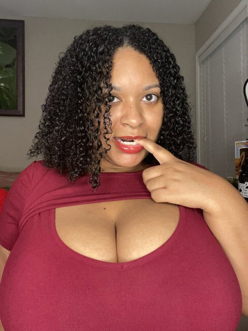 Streaming tonight 7-10pm est  ❤️❤️❤️ https://t.co/Tk8nPRICYQ