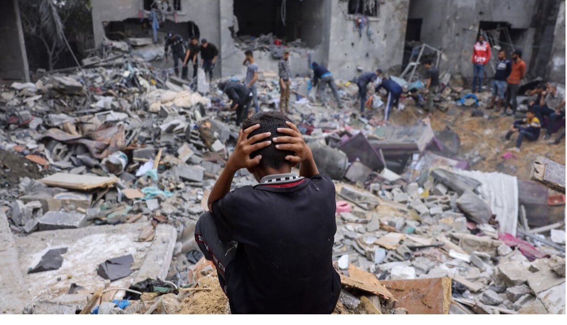 Letrang1695556's tweet photo. “An eye for an eye...and the whole world will be blind. If the main goal is lasting peace, then we need to understand: is the number of terrorists decreasing or increasing [due to Israeli actions]?” - Elon Musk concluded. https://t.co/SH2TXdSRSS