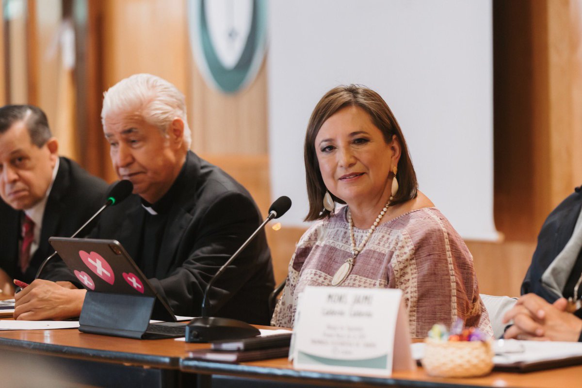 Reconozco y valoro el gran trabajo que hace la iglesia católica para la construcción de paz en México.

Me dio mucho gusto reunirme hoy con los obispos de la Conferencia del Episcopado Mexicano.