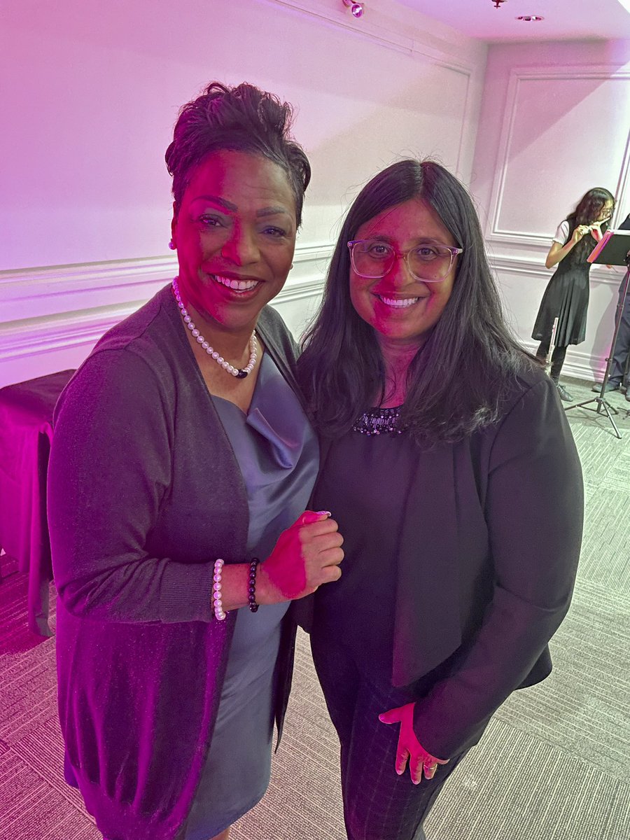 DavisJSW1's tweet image. Great start to the evening with Bishop Crosby @haltonccf @HCDSB @TaniaKayemba add