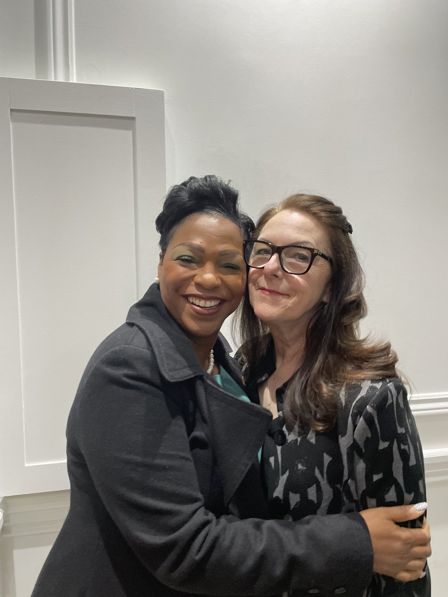 DavisJSW1's tweet image. Great start to the evening with Bishop Crosby @haltonccf @HCDSB @TaniaKayemba add