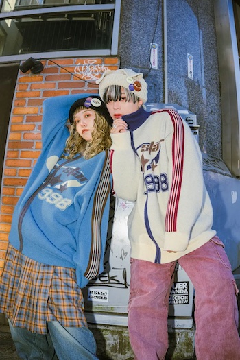 apparelmag's tweet photo. 株式会社アダストリア
アダストリアが展開するZ世代向けユニセックスブランド「PAGEBOYLIM」が好評を受け人気クリエイター「まんまる子」と2度目のコラボレーション！
TikTokやInstagramを中心に流行りのニューレトロなファッション6型を展開
https://t.co/waoP4OAEub https://t.co/bXO1dKuUoe