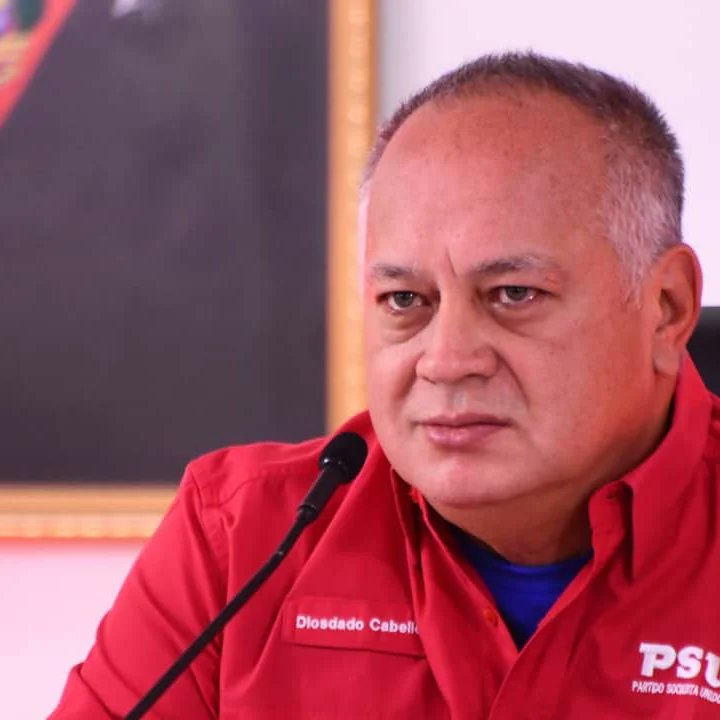 En la reunión semanal de la Dirección Nacional del <a href="/PartidoPSUV/">PSUV</a>, reafirmamos que en estos 20 días restantes seguiremos en las calles junto al pueblo, preparándonos para participar el #3Dic en el Referendo Consultivo ¡El Esequibo es nuestro!

#EsequiboX5EsVenezuela

<a href="/NicolasMaduro/">Nicolás Maduro</a>