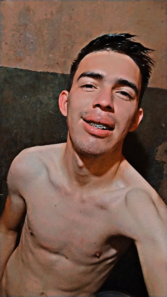 exequielito27's tweet photo. Bañoo 🛀🛀 https://t.co/eFvx3WwPc1