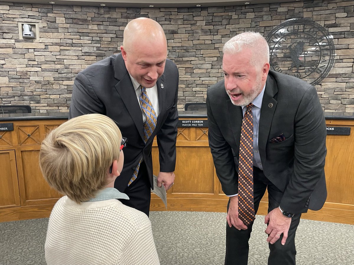 Holland’s Mayor Nathan Bocks tweet media