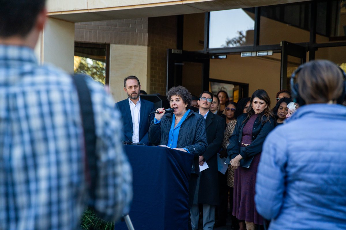 This month, we opened Texas’ 1st #TraumaRecovery Center. Through this partnership with @austintexasgov, @TravisCountyTX & @AAYHFoundation, the Harvest TRC will provide mental health treatment & legal assistance to survivors of violence. Photos from Office of @VanessaForATX 1/2