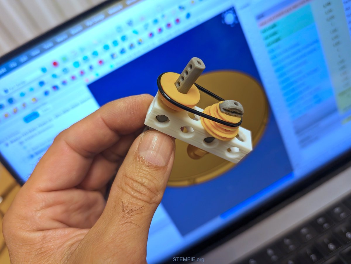 Stemfie3D's tweet photo. Here are the radially fixed #Stemfie3D washers for the new 5 mm axles. Note that they also double as pulleys. 

Download the #3MF and #stpZ files #MadeWithFreeCAD.
https://t.co/2eZ4C2mDiS
#STEM #STEMeducation #3Dprinting #Blocks #Meccano https://t.co/DKkMOCE2Gf