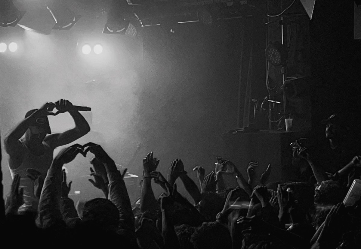 Mahyyne's tweet photo. #peet #lamariquinerie du #live et du #hiphop https://t.co/d0rvB6P7v2
