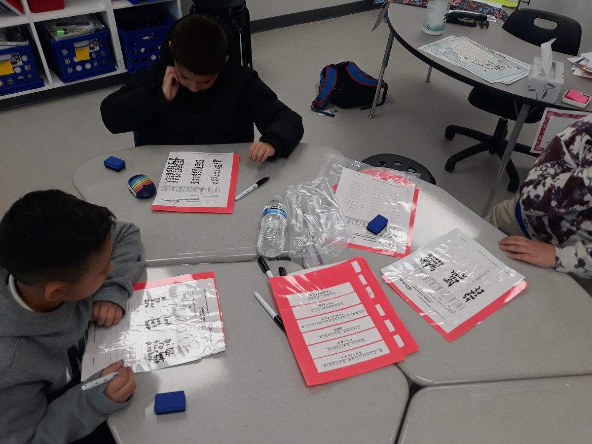 CNavar_BNES's tweet image. ISTATION interventions helping us spiral our learning #funactivities #differentiatedlearning