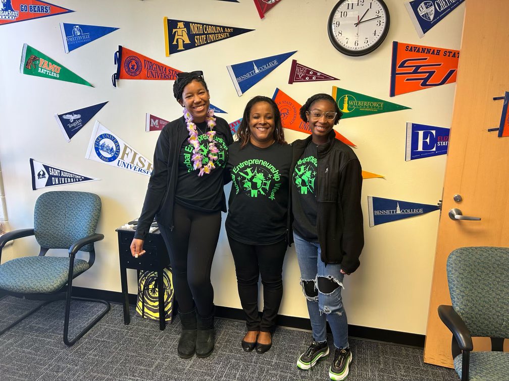 Thank you to our teachers, school counselors, librarians, and administrators that wore our awesome <a href="/GEWUSA/">Global Entrepreneurship Week USA</a> shirts today! <a href="/Chrissy_Frias/">Christina Frias</a> <a href="/MrLynch99/">Mr. J. K. Lynch</a> #GEW2023 @GEWeducation <a href="/mbkhsccps/">Meadowbrook High School</a>