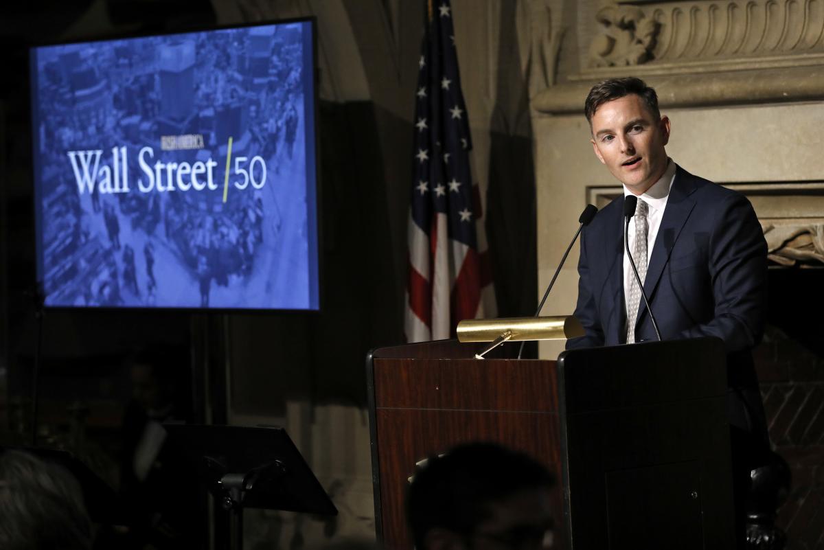 Deputy CG Andrew Byrne was honored to address the Irish America Wall Street 50 Dinner, celebrating 50 distinguished awardees. Their success shows the sky is the limit for new Irish people arriving in NYC. Thanks to Irish America for telling their story. irishamerica.com/2023-wall-stre…