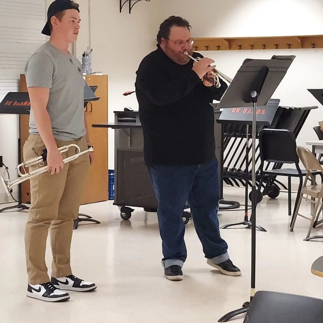 UKTrumpet's tweet photo. Today, during Trumpet ensemble class, a masterclass was held where Justin bartels helped a few of our students with their solo pieces. Congratulations to all that performed, and thanks to @jpbartel for his time! https://t.co/hNiFomLIma