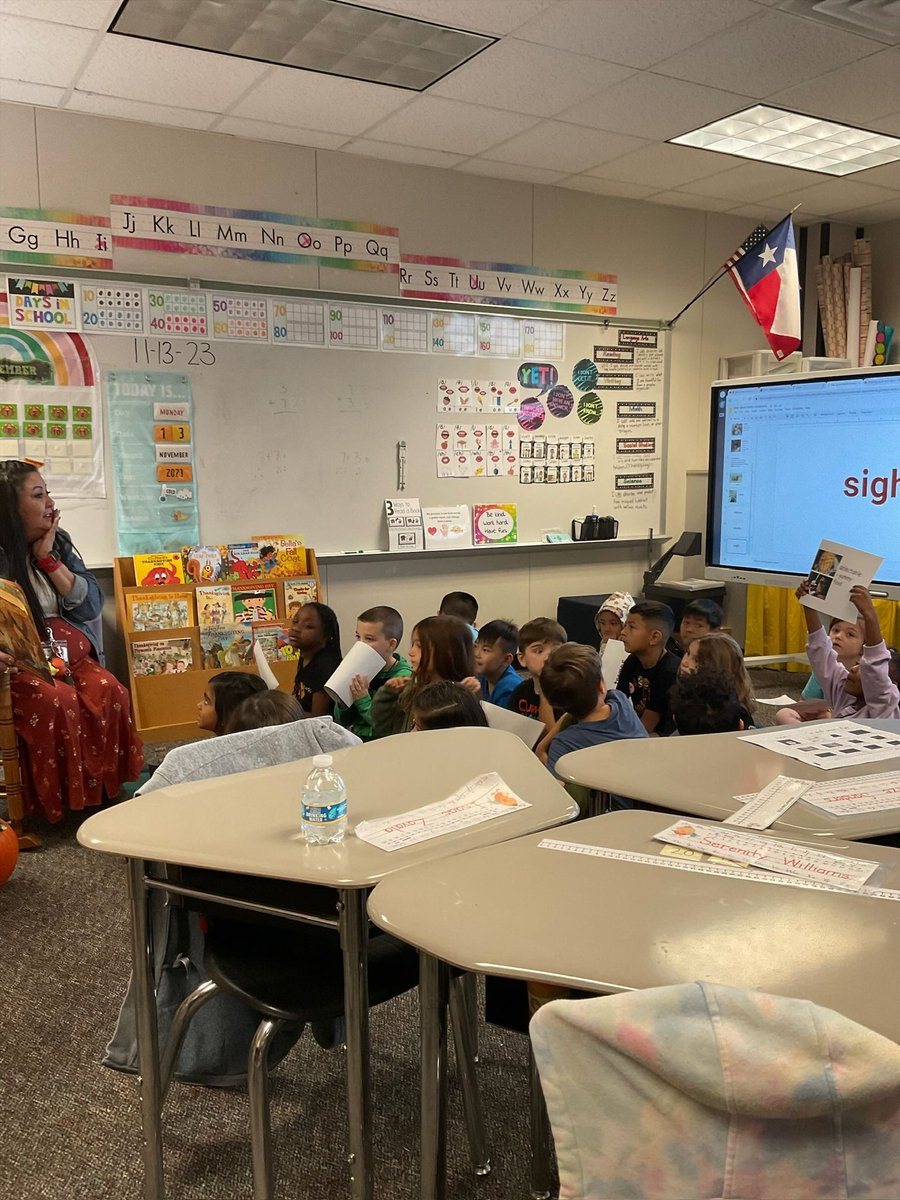 Mrs. Cox not only supported her EB learners but ALL learners by previewing vocabulary, using visuals and highlighting vocabulary in context. @TISDMulti