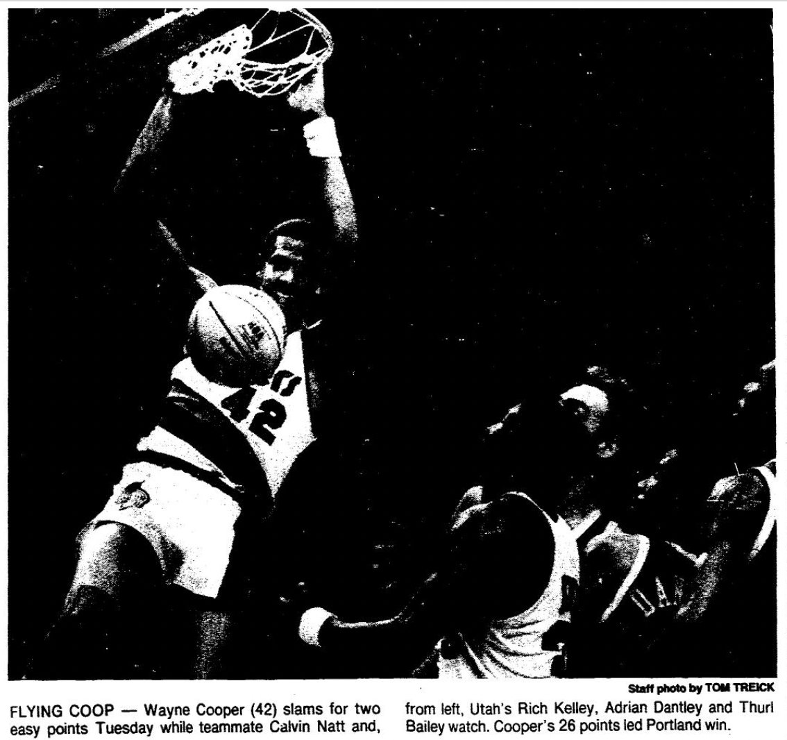 77Blazers's tweet photo. Nov 15 1983 - #DarnellValentine hit a jumper w/just over a minute remaining to give @trailblazers the win vs @UtahJazz. #WayneCooper led #Blazers w/26 pts & 9 rebs.
#ClydeDrexler was scoreless for 2nd time in his rookie year.
#RipCity #DrexlerRookieYear https://t.co/6IPzJUR8bA