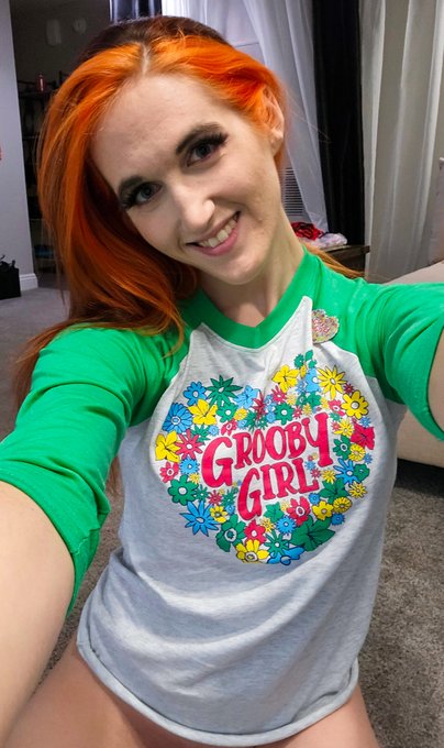 What  a nice surprise to find waiting for me after a very long day. It's SOO cute and omg cooooomfy!