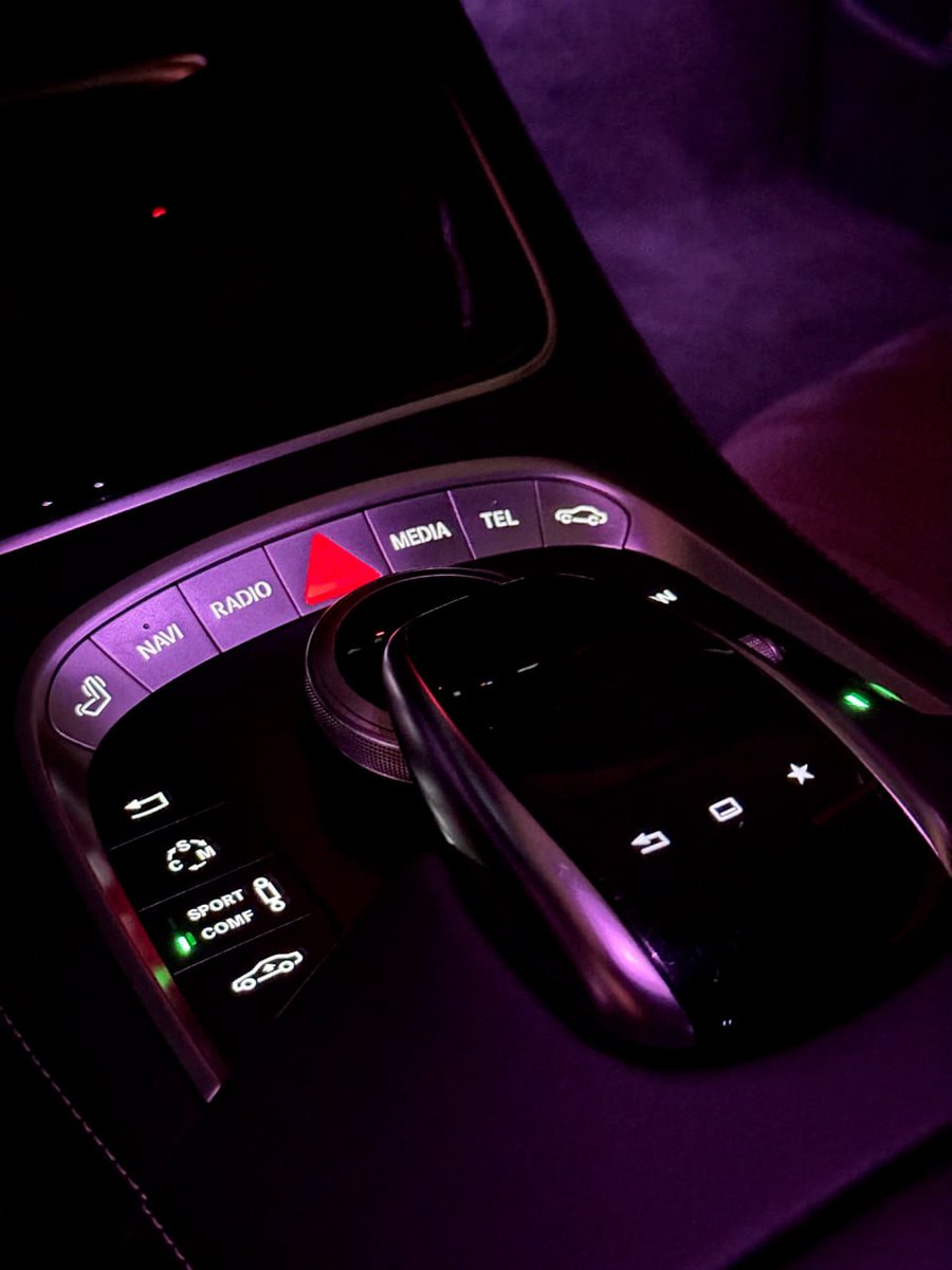 s_elfexpression's tweet image. Love, love. Love.🥳🥳