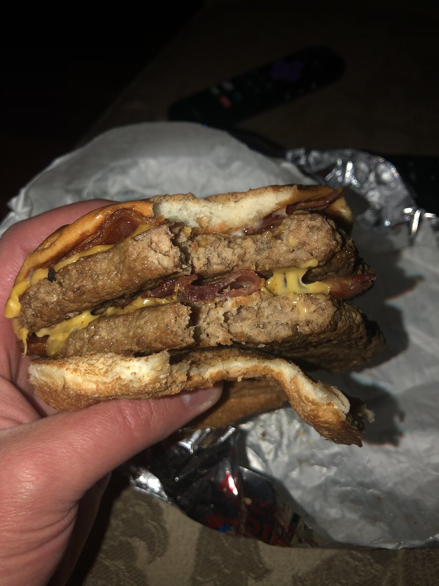 mitchellunik's tweet photo. @Wendys It’s crazy this “baconater” was expensive as it was. Maybe two pieces of bacon, little mayo and ketchup. Tastes like it’s been sitting for a long time. https://t.co/UNeFcAJjql