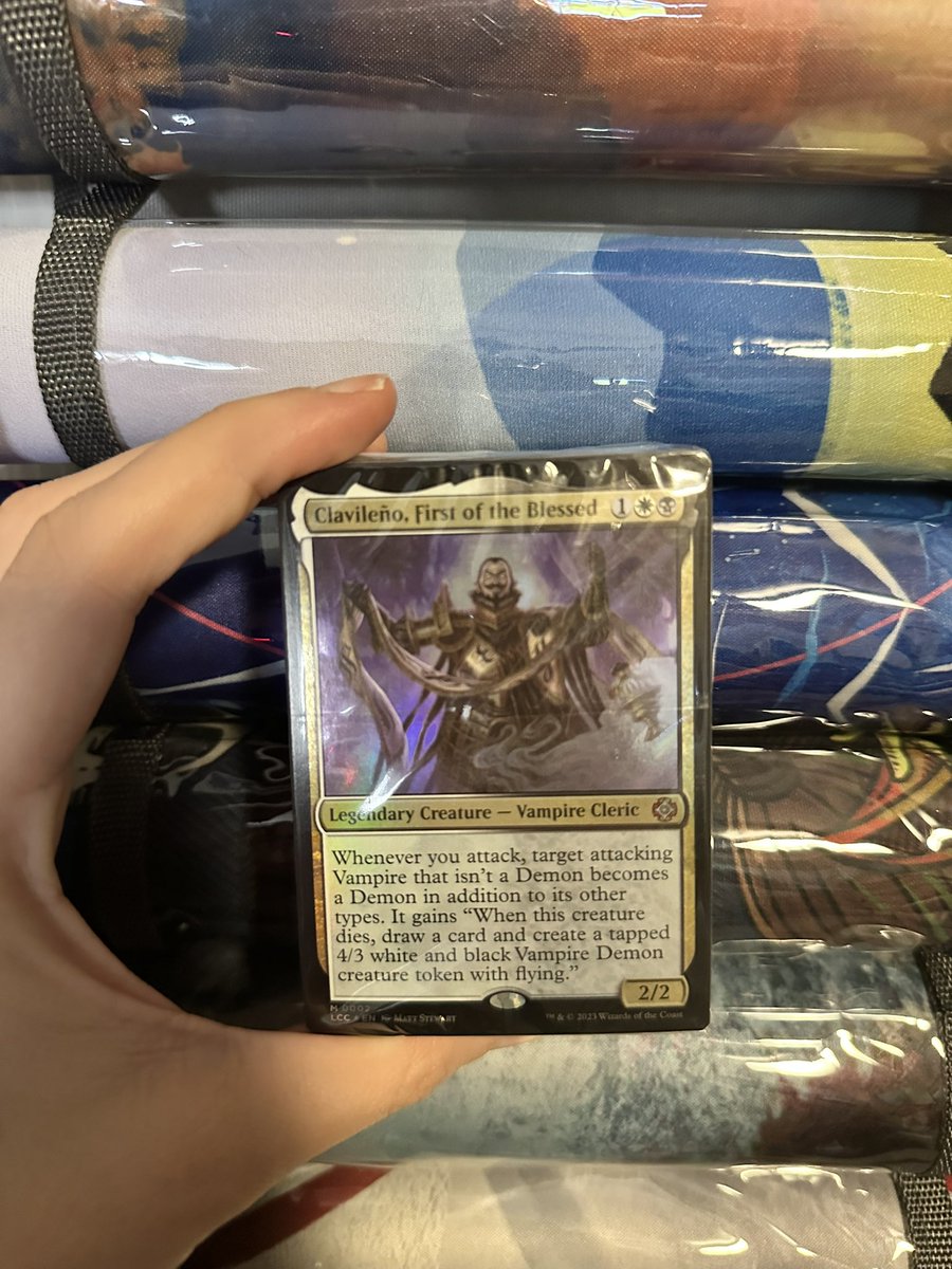 giraffanat's tweet image. It’s the season of giving so I am giving away this Vampire Precon Commander deck from Lost Caverns of Ixalan. 🧛🏻

I’ll even throw in a pair of fake plastic vampire teeth so you can get into the spirit. 

To enter:
Follow me here.
Retweet this. 

Ends 11/20/2023 

US Only, 18+