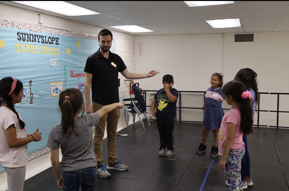 Having fun with Trinity Theater at Sunnyslope!! 🎭 

@sbusd_news 
#sbusd #elop #trinitytheater #sunnyslopeelementary #levelupsbusd