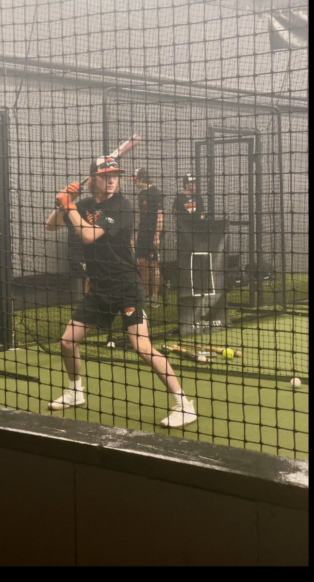 Nolanbaird26's tweet image. Winter training with @stltigers HS group - work / fun, YES . Coach #SteveHacker is great  !  #cagework @EPratte2 @GraylingTobias @BUuncommitted @flatgroundbats @PremierAthlete_   @RyanRohmiller