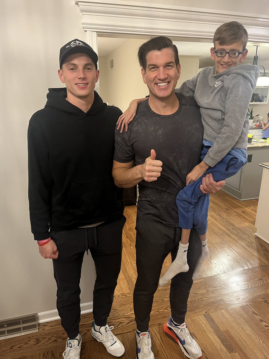 Thanks for stopping over tonight <a href="/alecpierce/">Alec Pierce</a>!  <a href="/ChicagoJoeDoyle/">Chicago Joe</a> has a great role model to look up to!