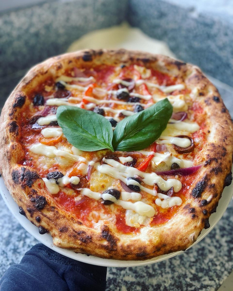 vincicoppolas's tweet photo. Discover why I believe that Pizza is an ART with LOVE and PASSION. Embrace the culture and evolution of this Italian Food pride. Click the link on my bio- @vincicoppolas” https://t.co/hcpdnaxNFv