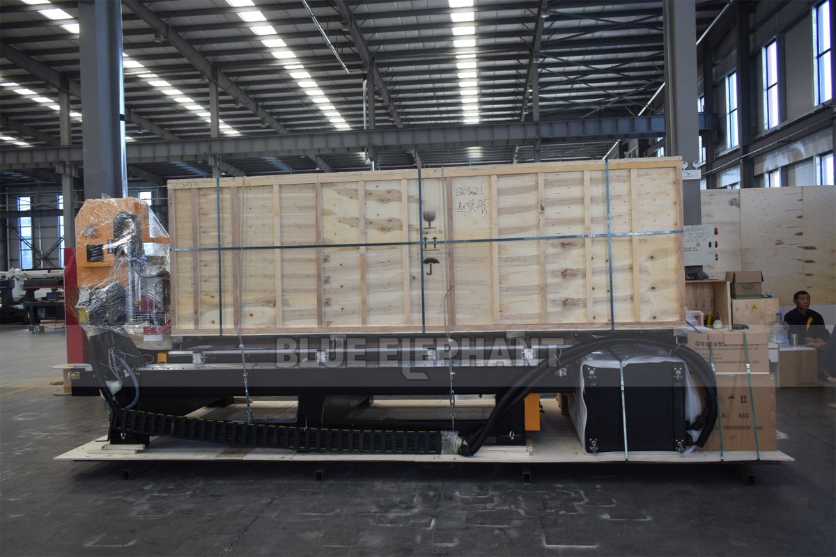 ElephantCnc's tweet image. 🚛ELE1530 Linear Automatic Tool Change CNC Machine
📍Configurations:
HQD spindle
Synetc control system
Japan Omron limiter
France Schneider accessories
#cnc #automatictoolchange #woodworking #woodcutter
📩For more details and price, please feel free to leave us messages here.