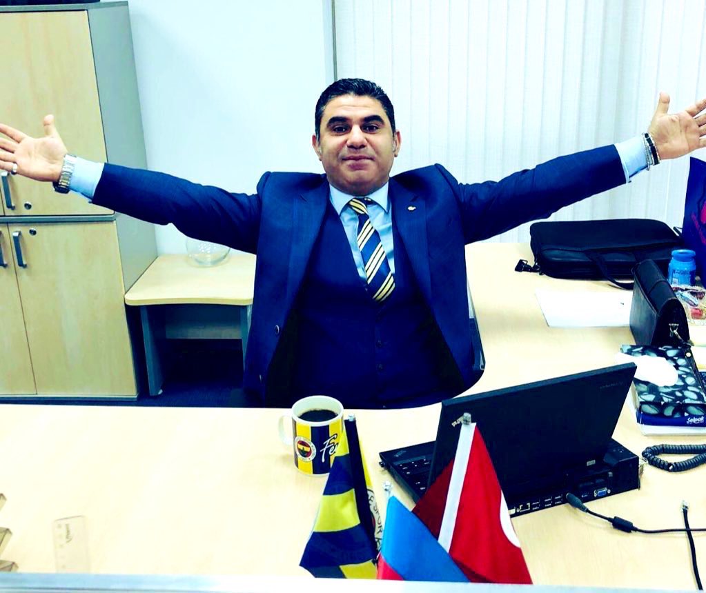 RzayevFb's tweet photo. Günaydın dünyanın en güzel takımının en mükemmel taraftarı canım @Fenerbahce li kardeşlerim benim. Mutluluk ve sevgi dolu gününüz olsun. 
4 senedir gelemediğim İstanbul’a 10 Ocakta geliyorum nasipse. Uçak bileti hazır, otel hazır. Tek aşkım @Fenerbahce me kavuşuyorum…..💛💙 https://t.co/De8NuUlDiW
