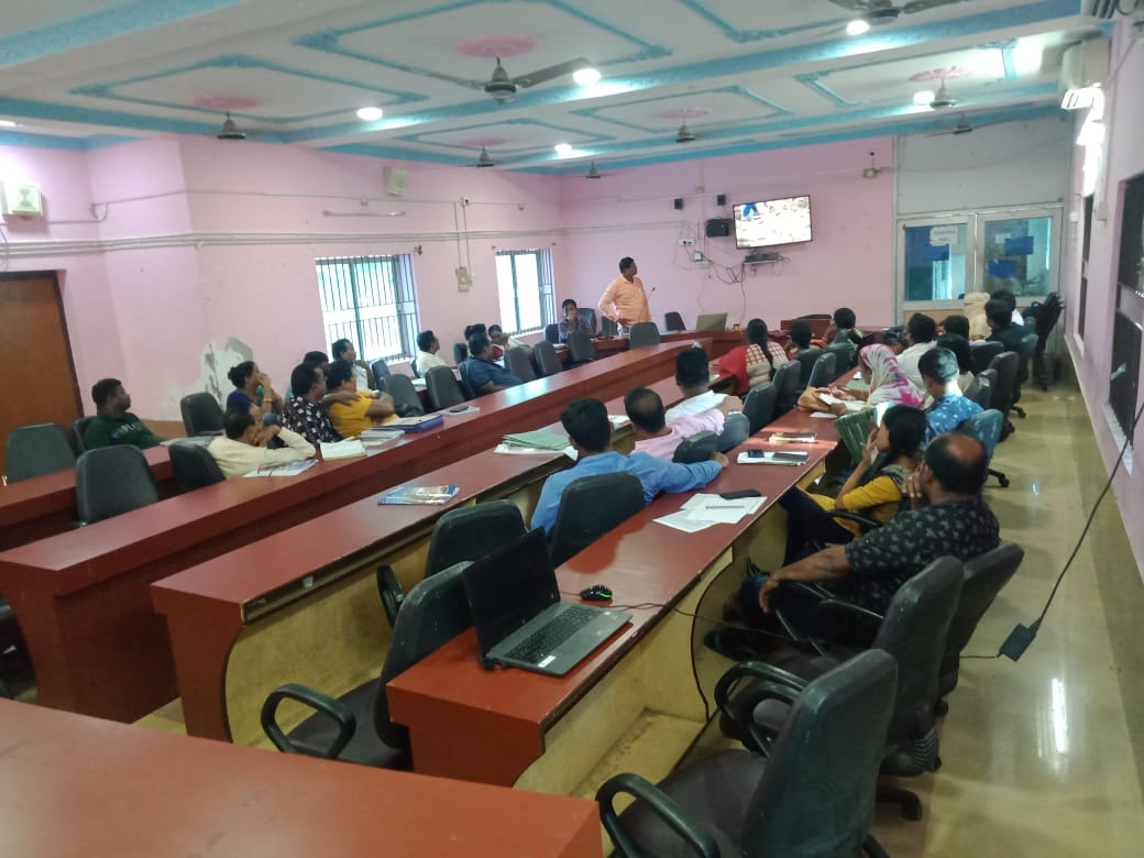 Jjs_Odisha's tweet photo. "Recently conducted a comprehensive training session on rural housing for government officials. Covered key aspects such as sustainable construction, community engagement, and government policies to improving rural life #rural #RuralDevelopment #PMAYG #AwasYojana #CRS #Balipatna https://t.co/Ci2CGz42LX