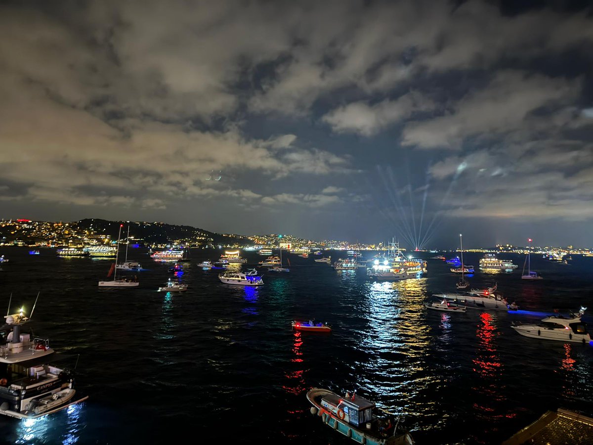 C2CYACHTING's tweet photo. Throwback to the incredible celebrations for the 100th Turkish Republic Day in Istanbul, where the night sky lit up with dazzling fireworks over the Bosphorus. 

🎆🇹🇷 #TurkishRepublicDay #Istanbul #Fireworks #Celebrations https://t.co/ngLfFin58B