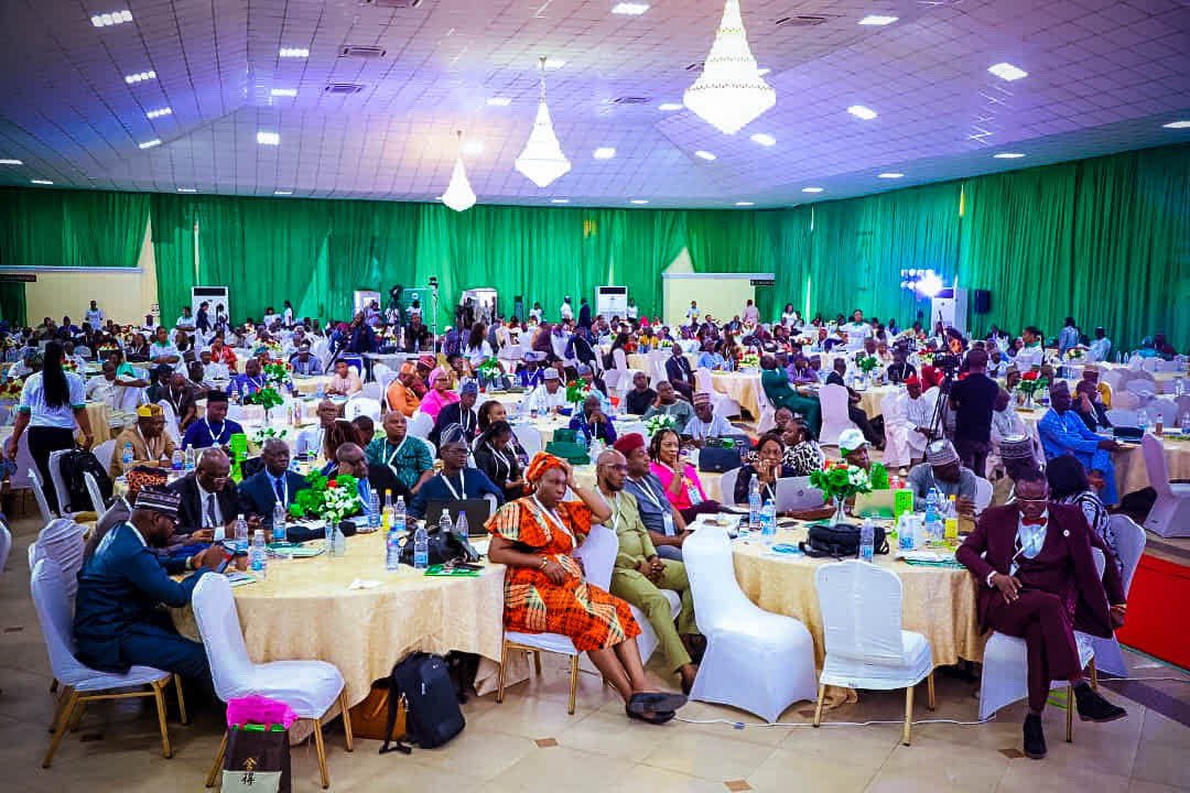 Fmohnigeria's tweet photo. #NCH64 Day one kicked off with the meeting of the technical committee led by PSH (Chairman of the Committee). Activities of the day included panel discussions, memo deliberations and paper presentations on Research &amp; Development as well as Human Resource Management in Health. https://t.co/Iz9LRZUAYD