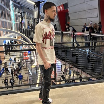 BigMoneyJordan3's tweet photo. #NewProfilePic https://t.co/CMBEN4xXU9