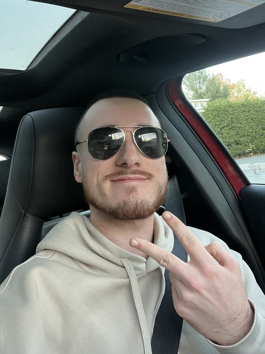 Just turned 20 🥳🎉🎂

Been really AFK on social media’s recently but IRL life has been active and going really well, certainly the best year of my life so far 😇 Wish the same for everyone 💙

That being said, i’ll go back to being AFK, peace ✌️