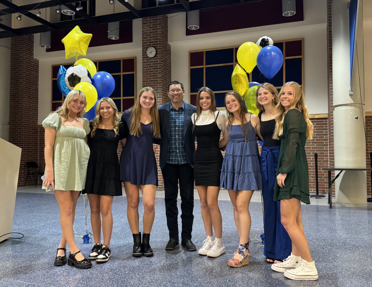 ScentsLisa_Ind's tweet photo. Celebrated Carmel High school soccer tonight. These awesome young ladies all started their love for the game @CarmelFCHQ . It was a pleasure coaching and managing them during their development years. So proud of all of them!! @A_MartinOffice https://t.co/9kaKFO1Sjw