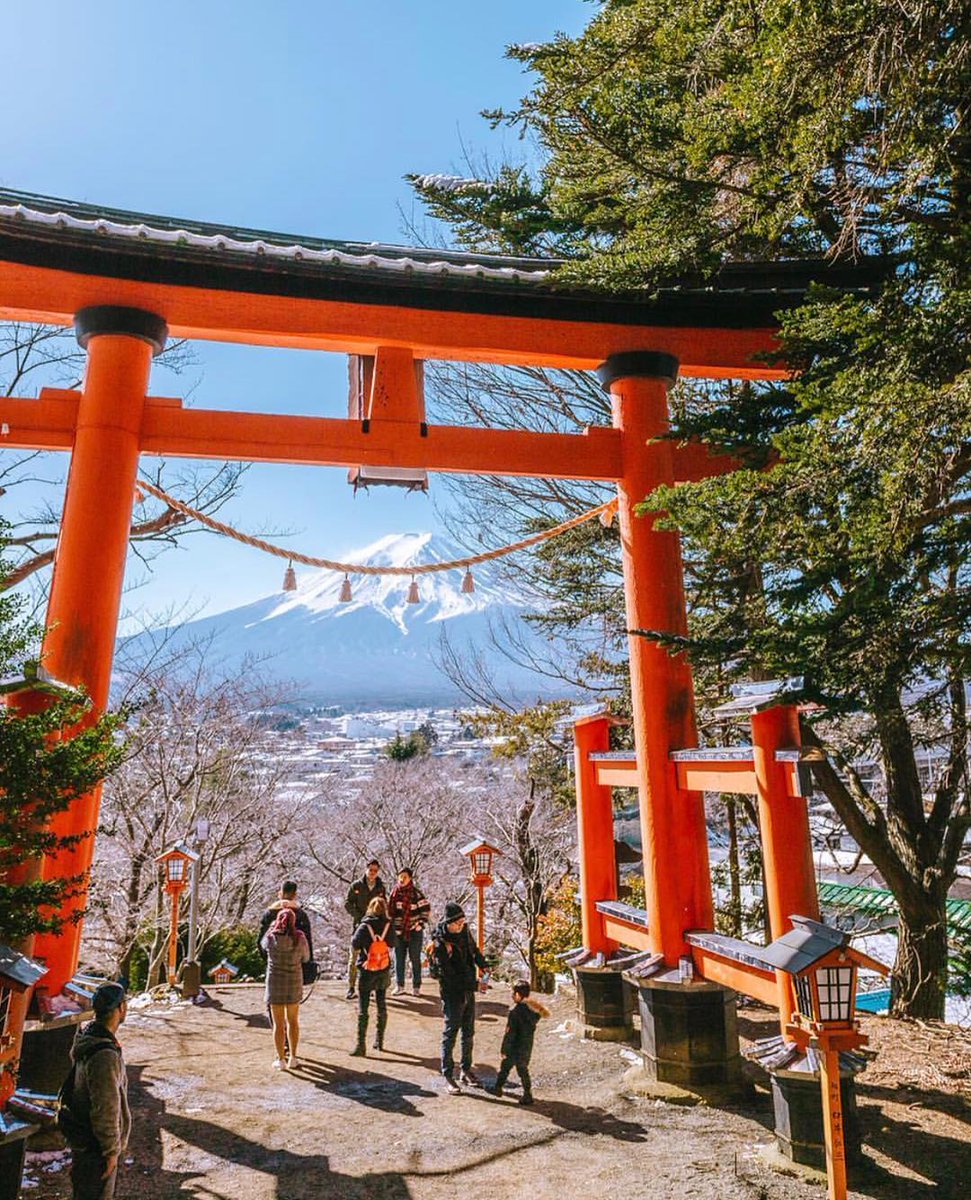 PopJapan2015's tweet photo. Tori gate and Mt.Fuji view in Arakurayama Sengen Park. The gate is commonly found at the entrance of Shinto shrines. The structure symbolizes a transition from mundane to sacred.
Photo courtesy of (@exploringjapan)
#torigate #japan https://t.co/fGP2jFbEHy