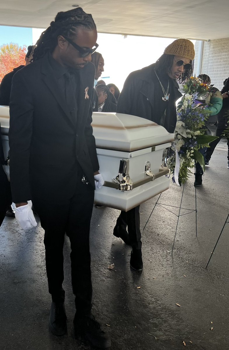 Spade3nine's tweet image. Today Me And My Brothers Buried Our Superwoman Our Protector… May We Meet Again &amp;amp; Until Then Forever You Live Thru Us 💔 #CrystalsKings #RIPMA #FreeCrud