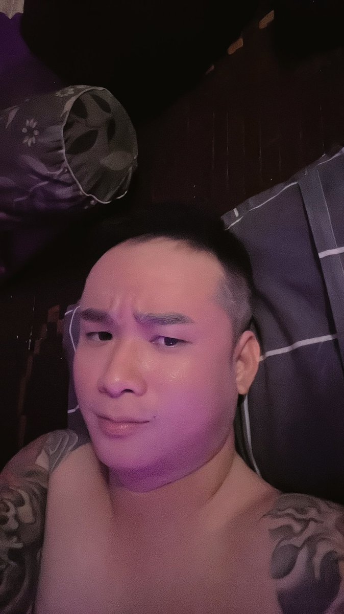 BiLeeCuong's tweet photo. Mặt vầy nó la khó tánh https://t.co/Ugz6NUPbeP