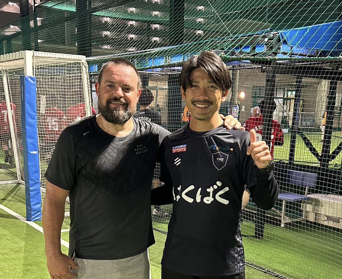 TaroHasegawa's tweet photo. スペイン遠征の際にお世話になったトメウさんと日本で再会
定期的に開催させて頂いている企業様向けサッカースクールに参加下さいました
ご縁を頂きました皆様、ありがとうございました
#スペイン
#マジョルカ
#forzainternational
#サッカー
#企業様向けサッカースクール
#tre2030strikerproject https://t.co/LnNeIu5WaN